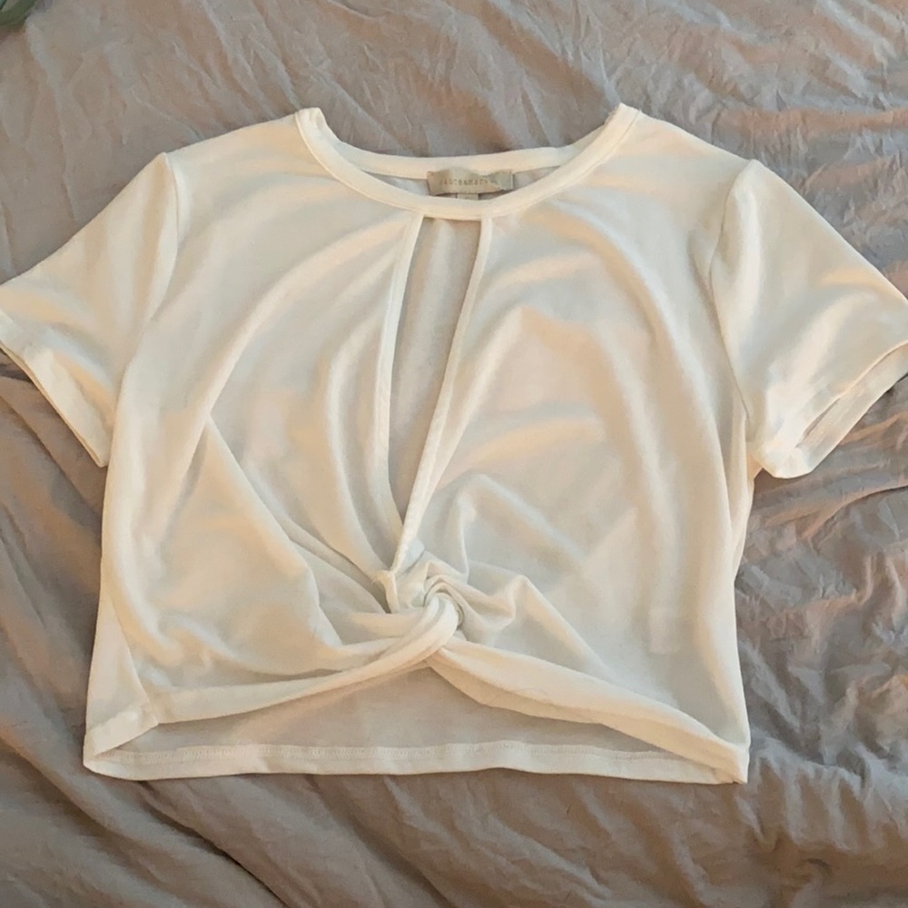 White crop top with twist front
